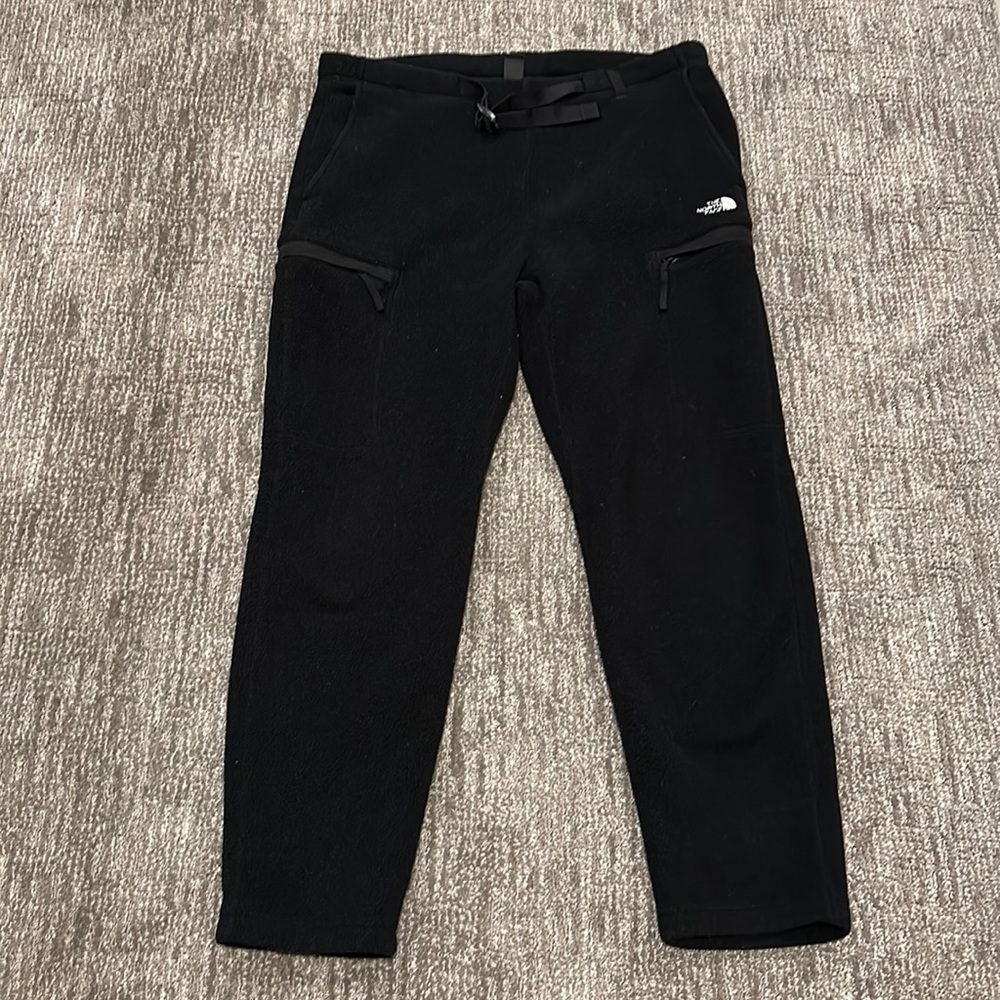 The North Face men’s fleece pants